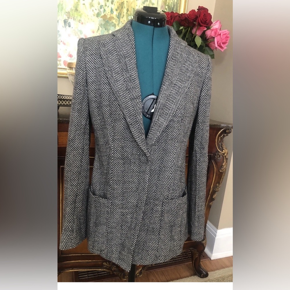 Giorgio Armani 100% wool size 42/6 blazer
Made in Italy